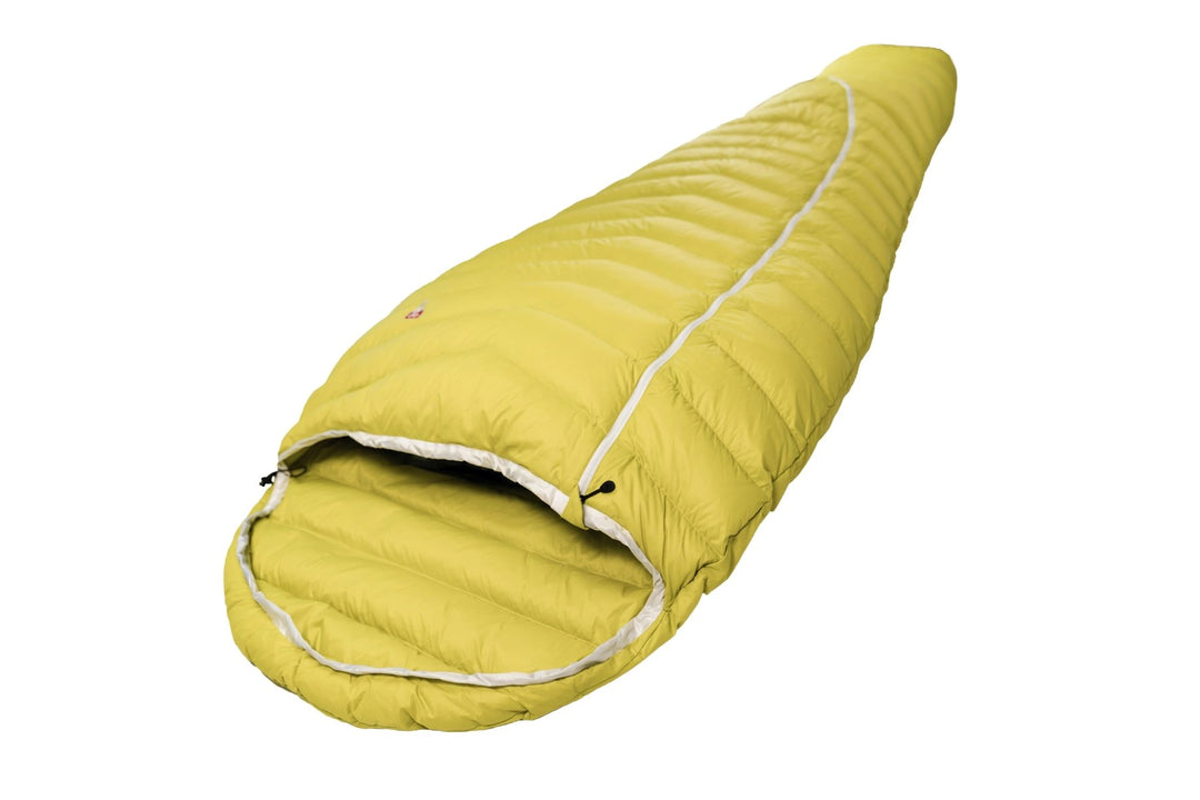 Gelber Schlafsack DownWool Extreme light 2.0 Extralong Seitenansicht von der Marke Grüezi bag
